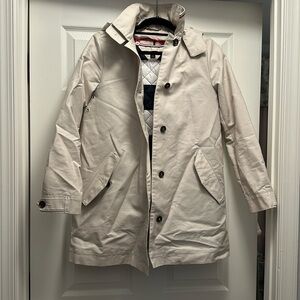 Tommy Hilfiger women’s size S lined trench coat / jacket